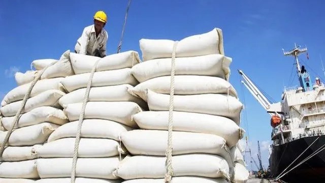 Việt Nam &aacute;p dụng thuế ưu đ&atilde;i đặc biệt với l&uacute;a gạo Campuchia 