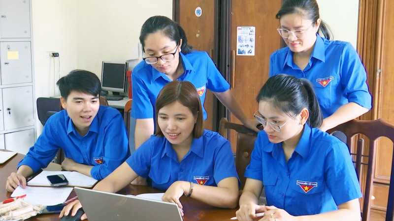 Đề cao tr&aacute;ch nhiệm đấu tranh ph&ograve;ng chống c&aacute;c biểu hiện, quan điểm sai tr&aacute;i, cơ hội