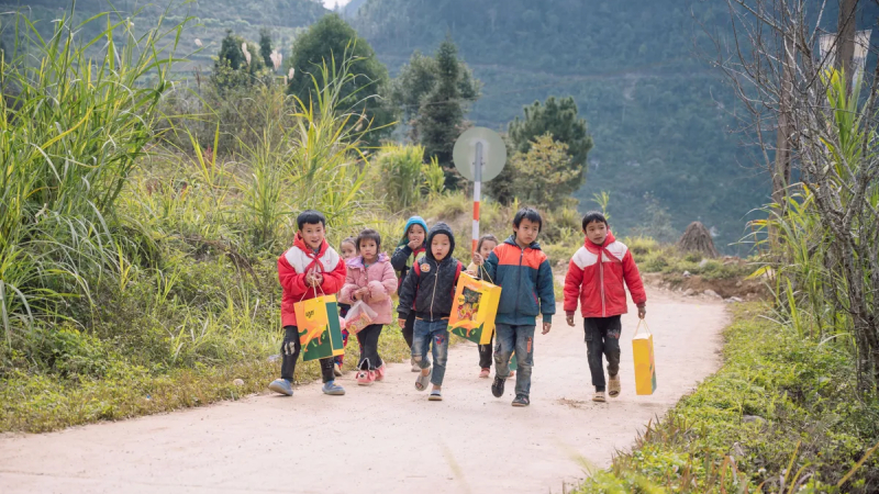 Tăng cường chăm lo gi&aacute;o dục cho học sinh v&ugrave;ng bi&ecirc;n giới