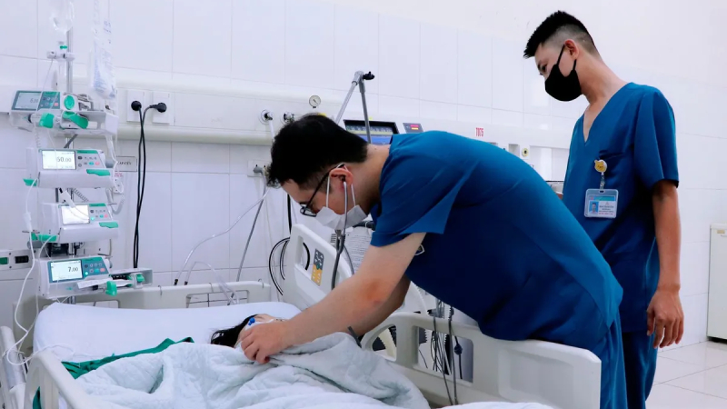 Cảnh b&aacute;o tăng nguy cơ xuất huyết n&atilde;o dịp Tết 