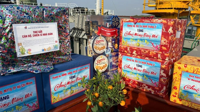 Mang xu&acirc;n ra nh&agrave; gi&agrave;n DK1