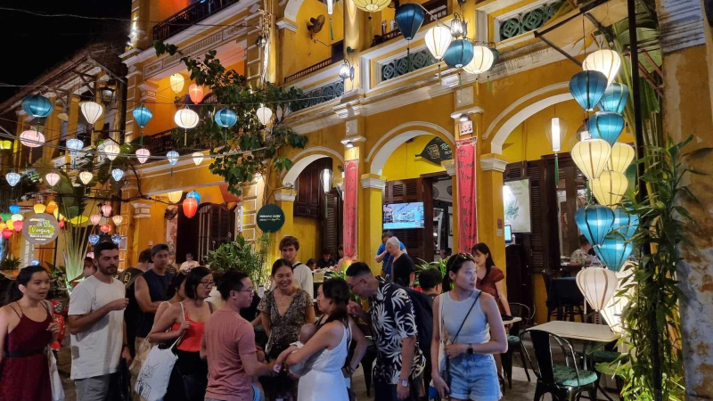 Cục Du lịch quốc gia Việt Nam y&ecirc;u cầu c&aacute;c cơ sở dịch vụ du lịch thực hiện ni&ecirc;m yết gi&aacute; c&ocirc;ng khai