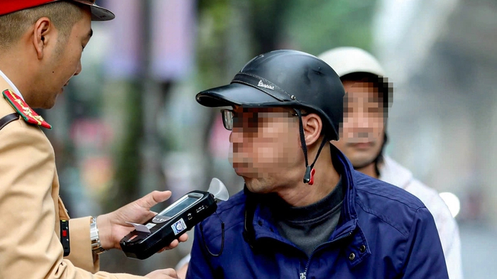 Bất chấp cảnh b&aacute;o nghi&ecirc;m, hơn 16.000 người vẫn vi phạm nồng độ cồn, bị xử phạt dịp Tết 