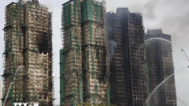 Hong Kong (Trung Quốc) thu mua căn hộ sau thảm họa ch&aacute;y chung cư