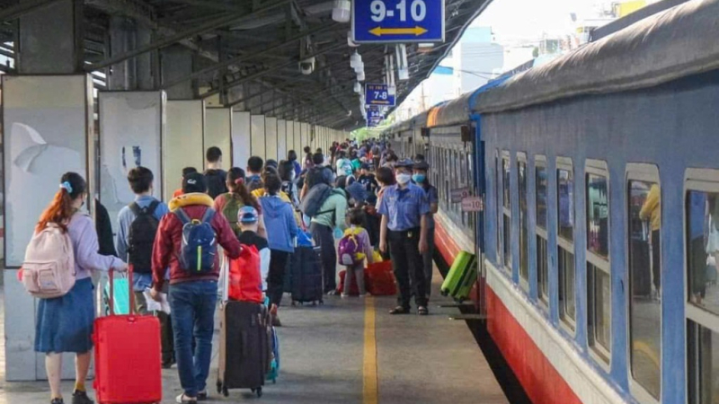 Ng&agrave;nh đường sắt phục vụ hơn 1.800 chuyến t&agrave;u dịp Tết Nguy&ecirc;n đ&aacute;n