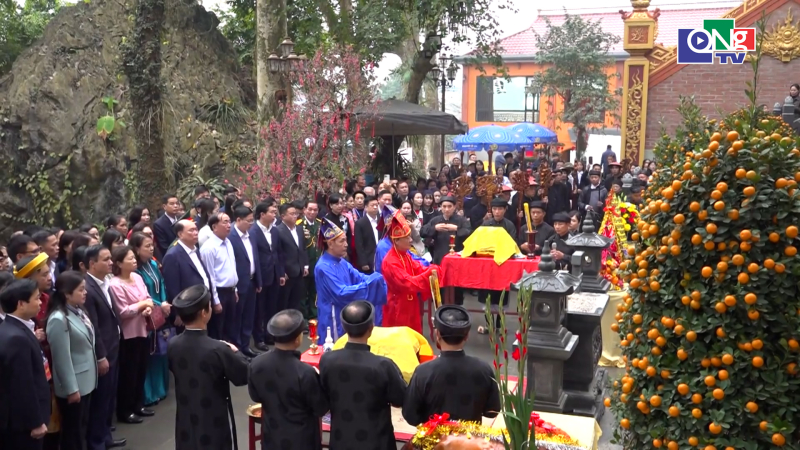 Th&aacute;i Nguy&ecirc;n khai hội Xu&acirc;n Đền Đuổm 2026