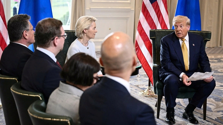 Thuế quan của &ocirc;ng Trump: Chờ l&agrave;m r&otilde; rồi t&iacute;nh tiếp