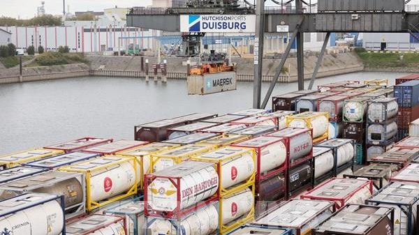 Đức tiếp tục l&agrave; nền kinh tế lớn thứ ba thế giới