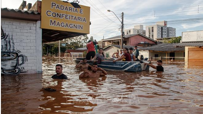 Brazil ban bố t&igrave;nh trạng thảm họa thi&ecirc;n tai do mưa lũ