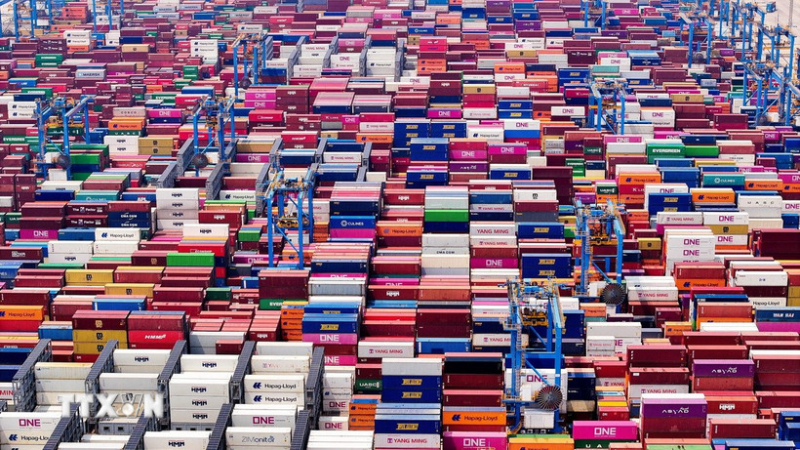 Nợ to&agrave;n cầu tăng l&ecirc;n mức kỷ lục trong năm 2025