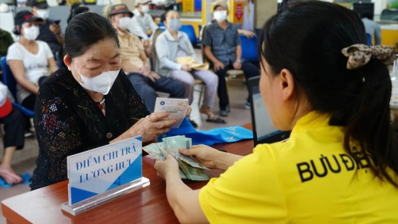 Hơn 3,5 triệu người nhận gộp lương hưu, trợ cấp dịp Tết 