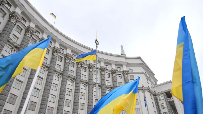 Quỹ tiền tệ quốc tế ph&ecirc; duyệt khoản vay 8,1 tỷ USD cho Ukraine