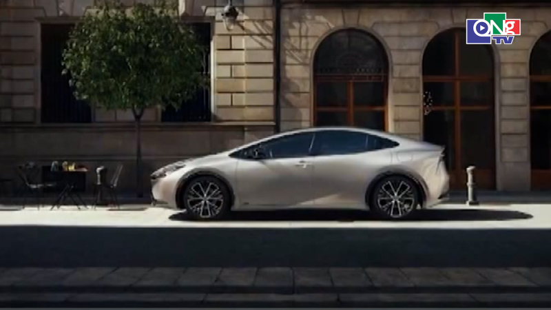 Singapore triệu hồi h&agrave;ng ngh&igrave;n xe Toyota Prius