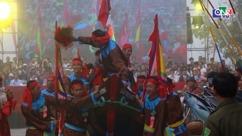 Rộn r&agrave;ng lễ hội Cầu ngư l&acirc;u đời nhất xứ Huế