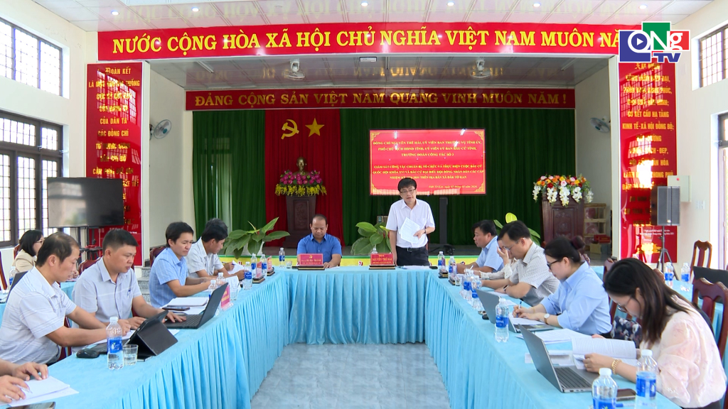 Toàn cảnh buổi làm việc.