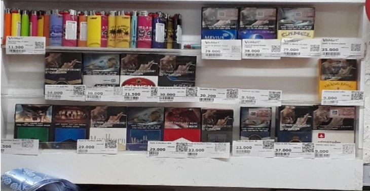 Điểm trưng bày thuốc lá tại một siêu thị.  Ảnh minh họa