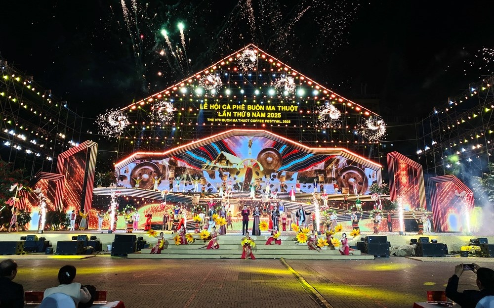 Lễ bế mạc Lễ hội Cà phê Buôn Ma Thuột lần thứ 9 năm 2025. Ảnh 