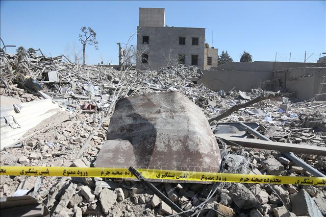 Thiệt hại sau các cuộc không kích của Mỹ và Israel tại Tehran, Iran ngày 3/3/2026. Ảnh: THX/TTXVN