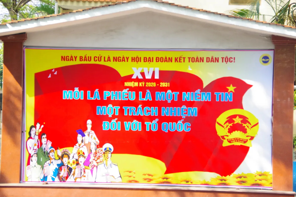 Không khí chuẩn bị bầu cử rộn ràng tại khuôn viên đơn vị.