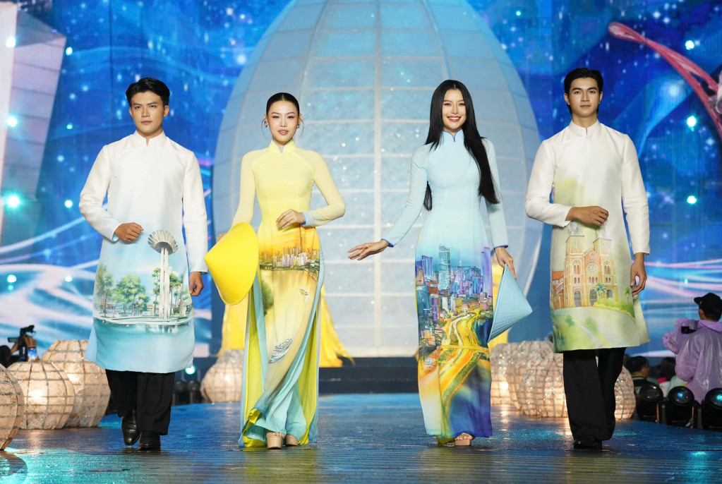 Bộ sưu tập “Thành Phố Vươn Mình” đến từ Nghệ nhân - Nhà thiết kế Trung Đinh. Ảnh: Thuận Văn