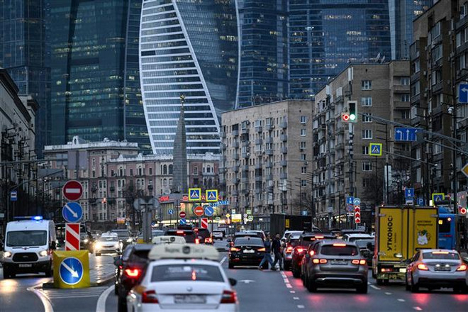 Quang cảnh bên ngoài tòa cao ốc Trung tâm thương mại quốc tế Moskva ở thủ đô Moskva, Nga. Ảnh: AFP/TTXVN