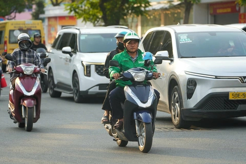 Thời tiết Nam Bộ nắng nóng, trời oi bức. Ảnh: Hữu Hạnh