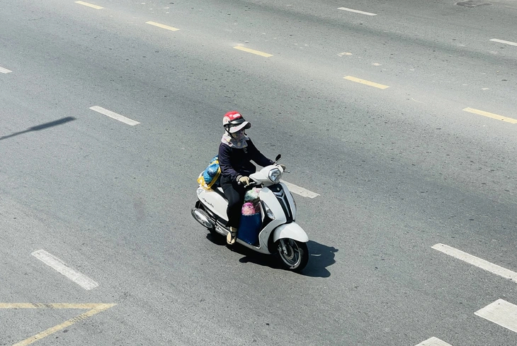 Thời tiết miền Nam đang cao điểm nắng nóng. Ảnh: Lê Phan