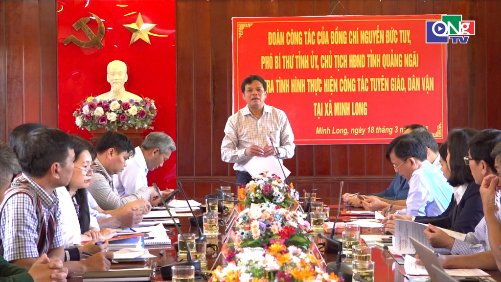 Quang cảnh buổi làm việc.