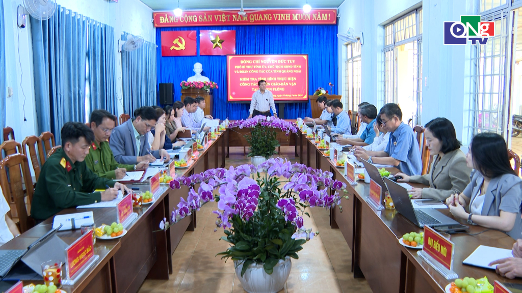 Quang cảnh buổi làm việc.