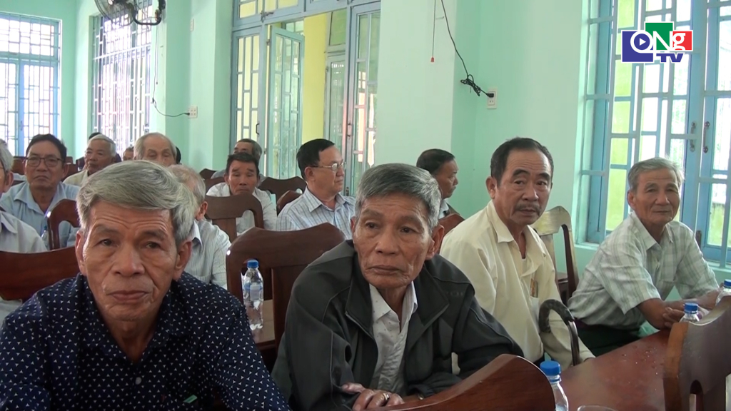 Các đại biểu đự buổi gặp mặt.