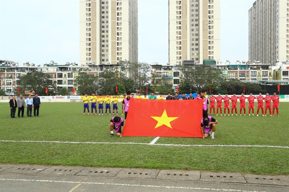 14 đội bóng sẽ bước vào các trận tranh tài sôi nổi.