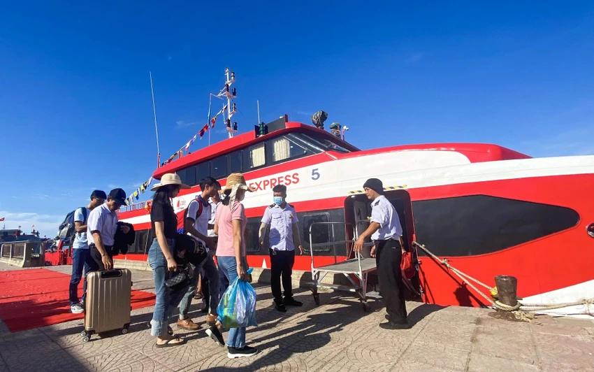 Tàu Phú Quốc Express.