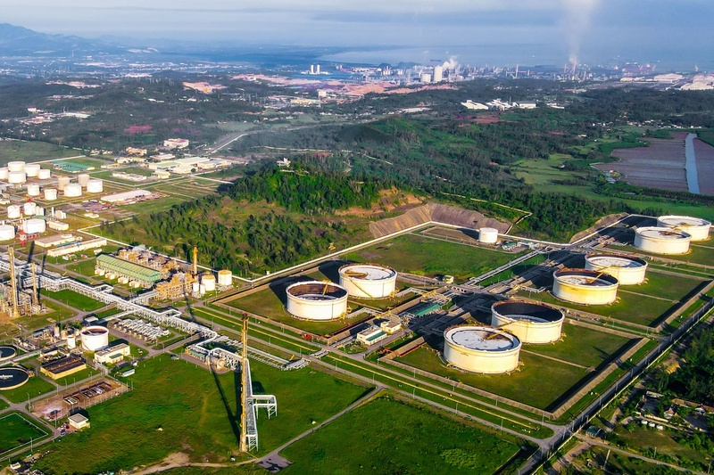 Việc bổ sung bể chứa giúp tăng dự trữ, bảo đảm an toàn vận hành và chủ động nguồn nguyên liệu, giảm rủi ro trước biến động thị trường, duy trì sản xuất ổn định.