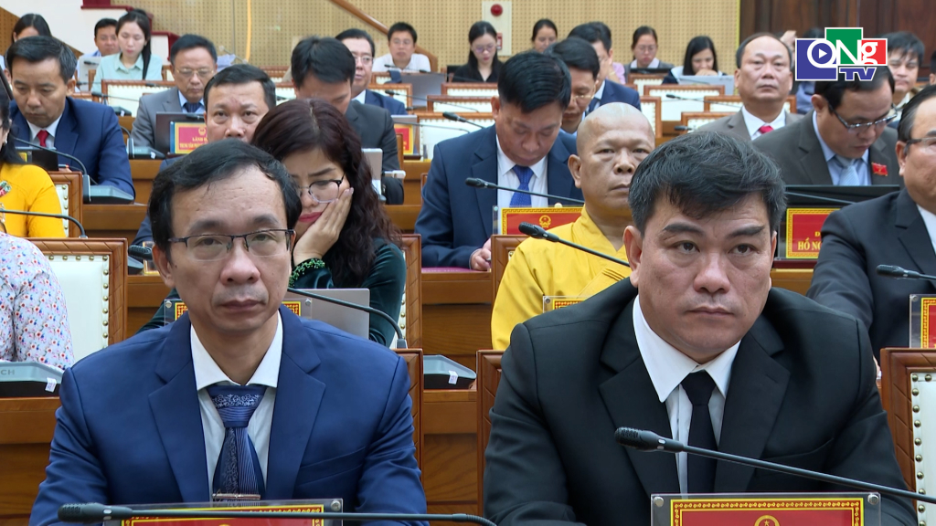 Các đại biểu HĐND tỉnh dự kỳ họp.