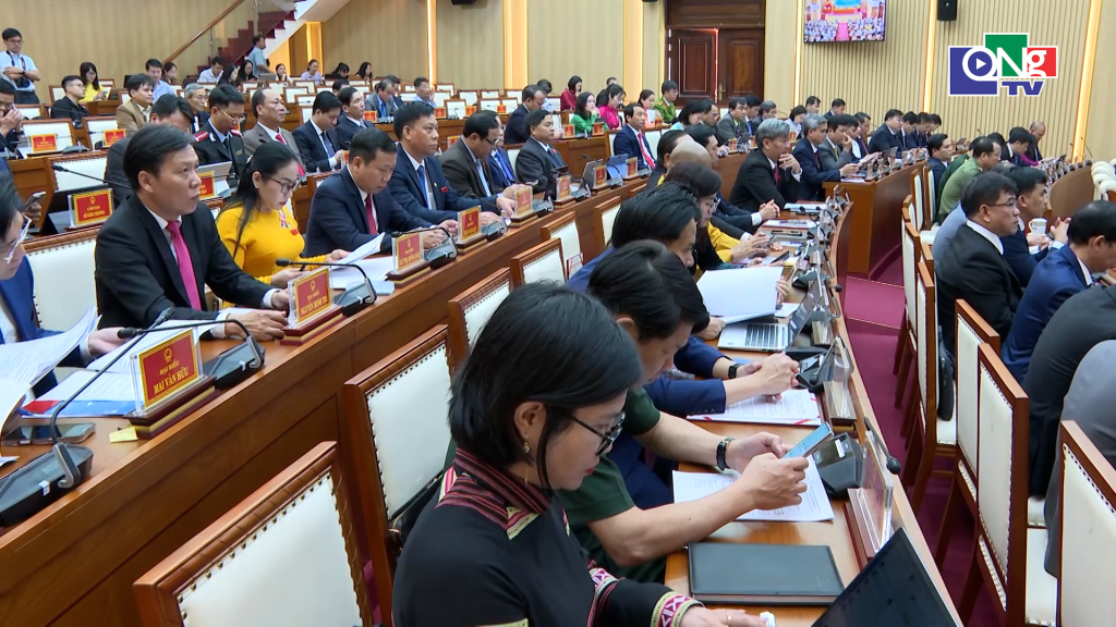 Quang cảnh kỳ họp.