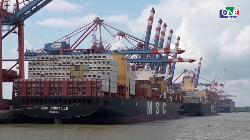 Iraq đ&oacute;ng cửa kh&ocirc;ng phận, eo biển Hormuz t&ecirc; liệt