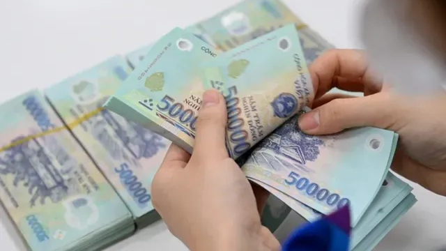 Ng&acirc;n h&agrave;ng tăng huy động vốn