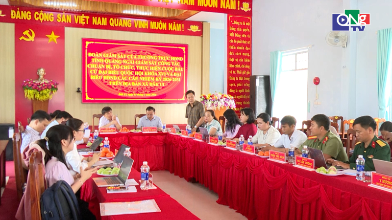 Kiểm tra c&ocirc;ng t&aacute;c bầu cử tại x&atilde; Đăk Ui