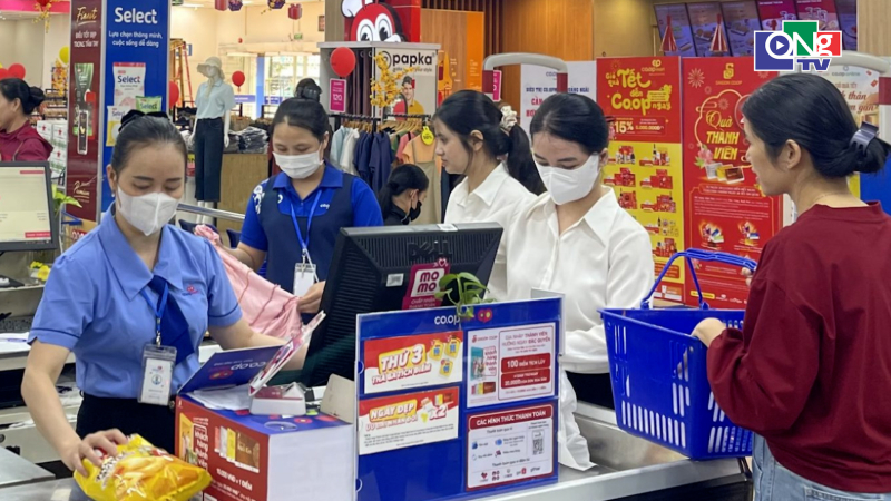 Tổng mức b&aacute;n lẻ h&agrave;ng h&oacute;a v&agrave; doanh thu dịch vụ ti&ecirc;u d&ugrave;ng 2 th&aacute;ng đầu năm đạt hơn 24.000 tỷ đồng