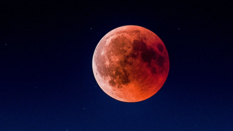 Chờ xem nguyệt thực to&agrave;n phần hiếm c&oacute; trong đ&ecirc;m Nguy&ecirc;n ti&ecirc;u