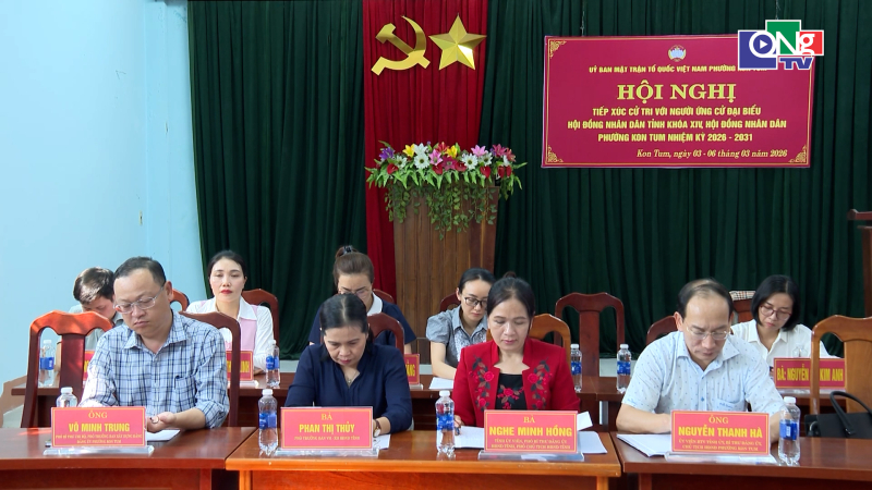 Hội nghị tiếp x&uacute;c giữa cử tri với người ứng cử đại biểu HĐND tỉnh tại phường Kon Tum