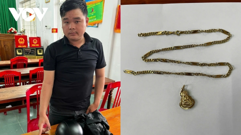 Bắt giữ thanh ni&ecirc;n cướp giật d&acirc;y chuyền v&agrave;ng tại Quảng Ng&atilde;i