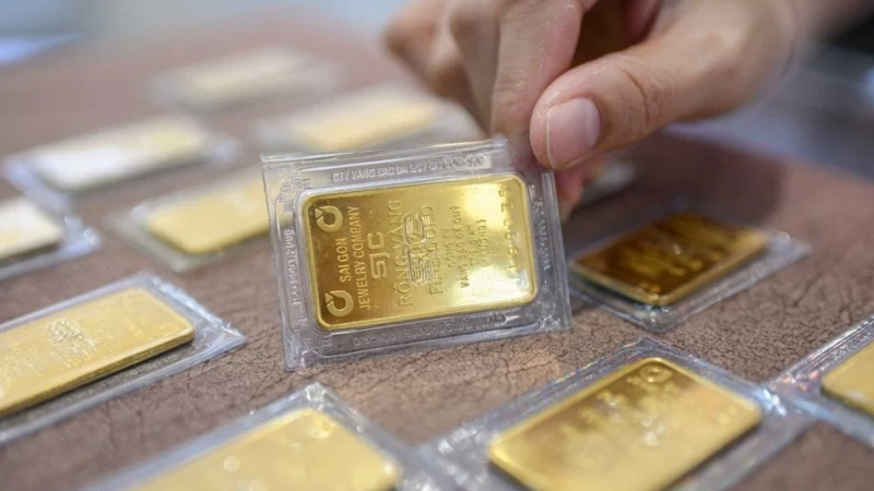 Gi&aacute; v&agrave;ng giảm sốc 5 triệu đồng/lượng