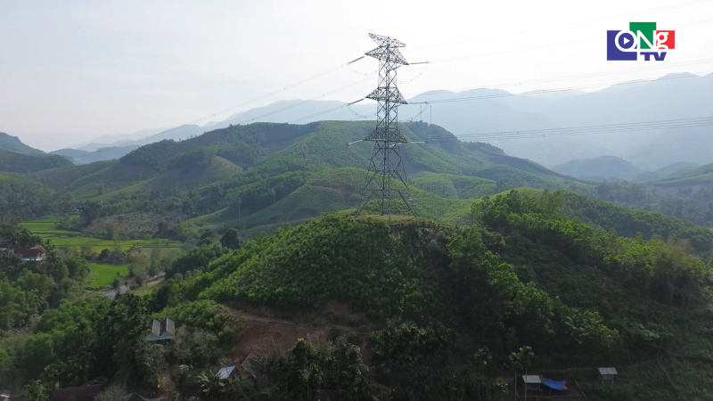 Sạt lở n&uacute;i Pa R&acirc;y kh&ocirc;ng ảnh hưởng đến vận h&agrave;nh đường d&acirc;y 500kV