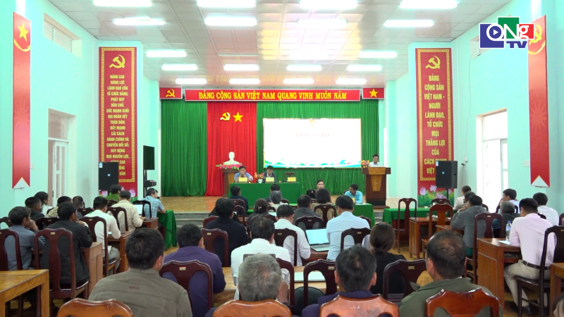 Hội nghị tiếp x&uacute;c giữa cử tri với người ứng cử đại biểu HĐND tỉnh tại x&atilde; Ba Dinh v&agrave; Đặng Th&ugrave;y Tr&acirc;m