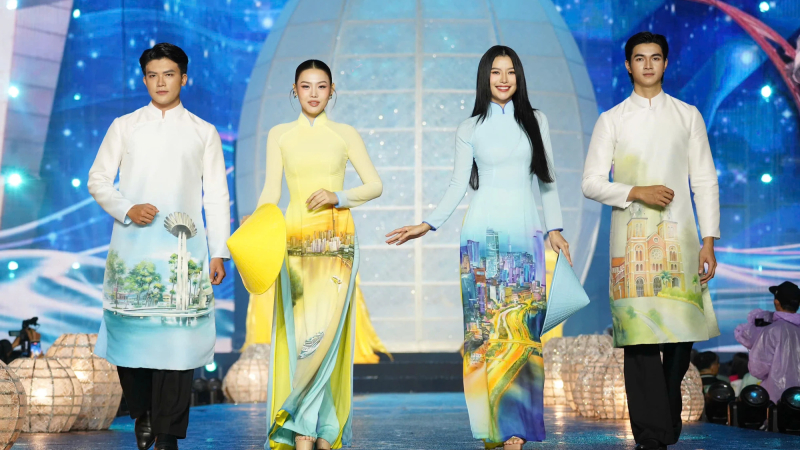 Ấn tượng đ&ecirc;m khai mạc Lễ hội &Aacute;o d&agrave;i 2026