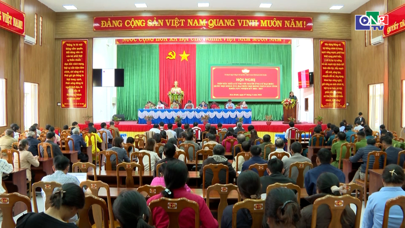 Hội nghị tiếp x&uacute;c giữa cử tri với người ứng cử đại biểu Quốc hội v&agrave; HĐND tỉnh tại x&atilde; Kon Braih