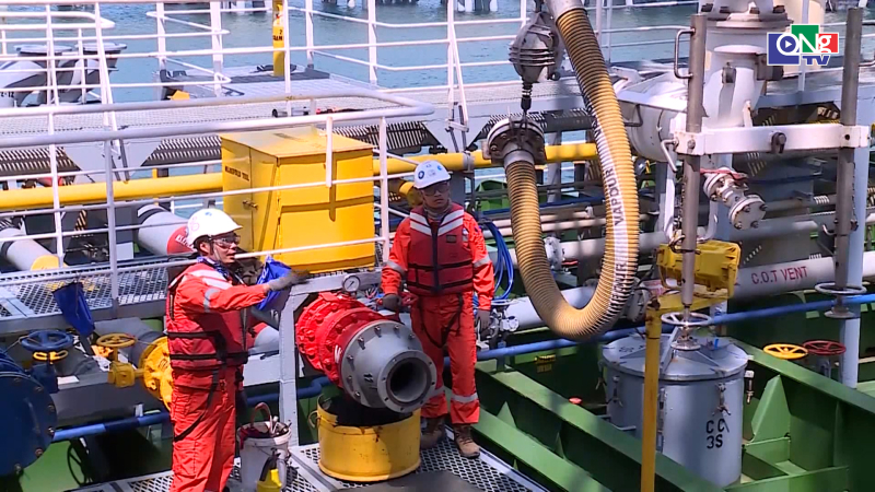 Điều chỉnh gi&aacute; xăng dầu khi gi&aacute; cơ sở tăng từ 7% trở l&ecirc;n 