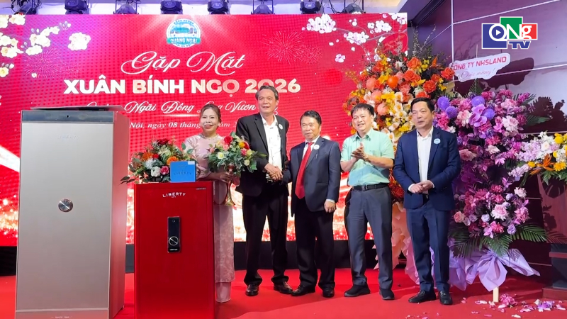 Đấu gi&aacute; vận động tr&ecirc;n 200 triệu đồng g&acirc;y quỹ từ thiện