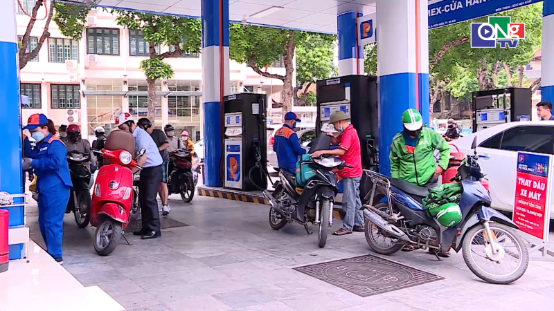 Đề xuất b&igrave;nh ổn khi gi&aacute; xăng dầu tăng 20% trở l&ecirc;n trong một th&aacute;ng